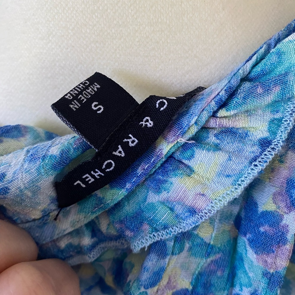 Floral Ruffle Blouse - Picture 4 of 4